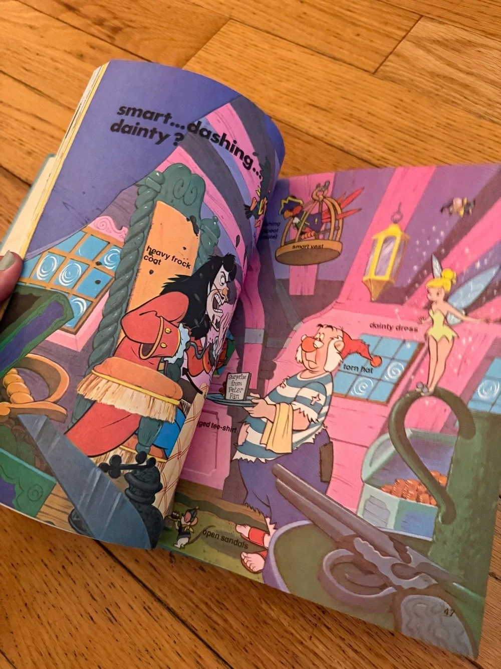 Disney Blue Picture Book - Words That Tell You About Things